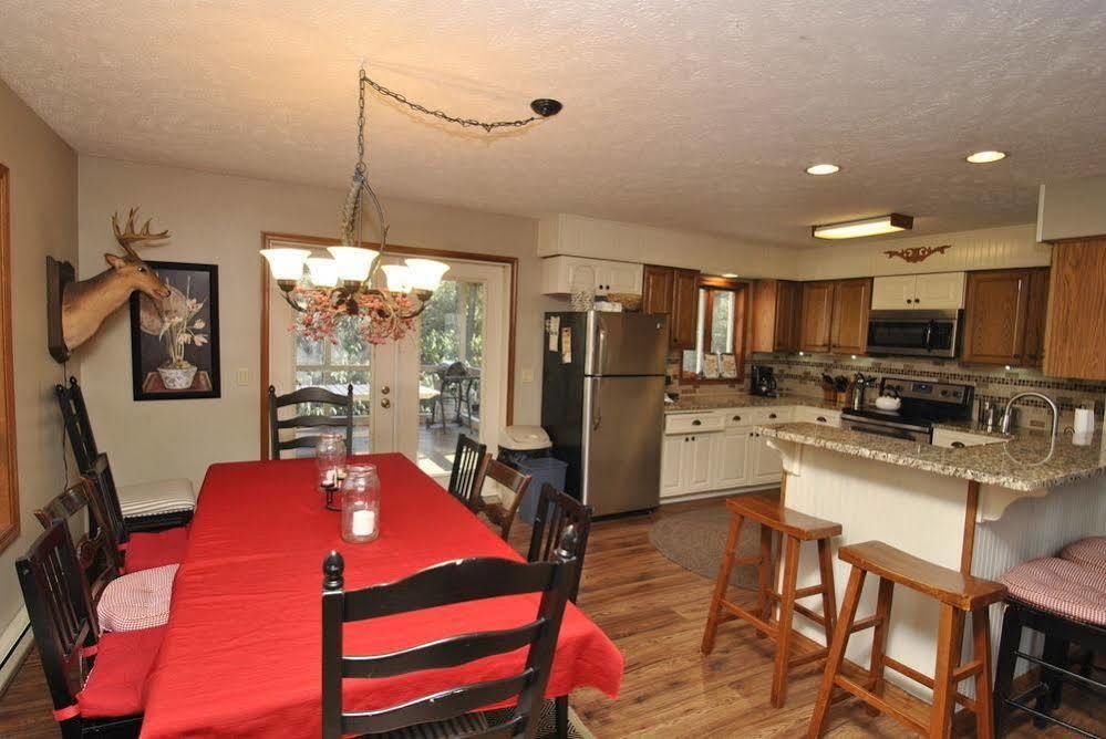 De Reunion Home Lake Harmony Bagian luar foto
